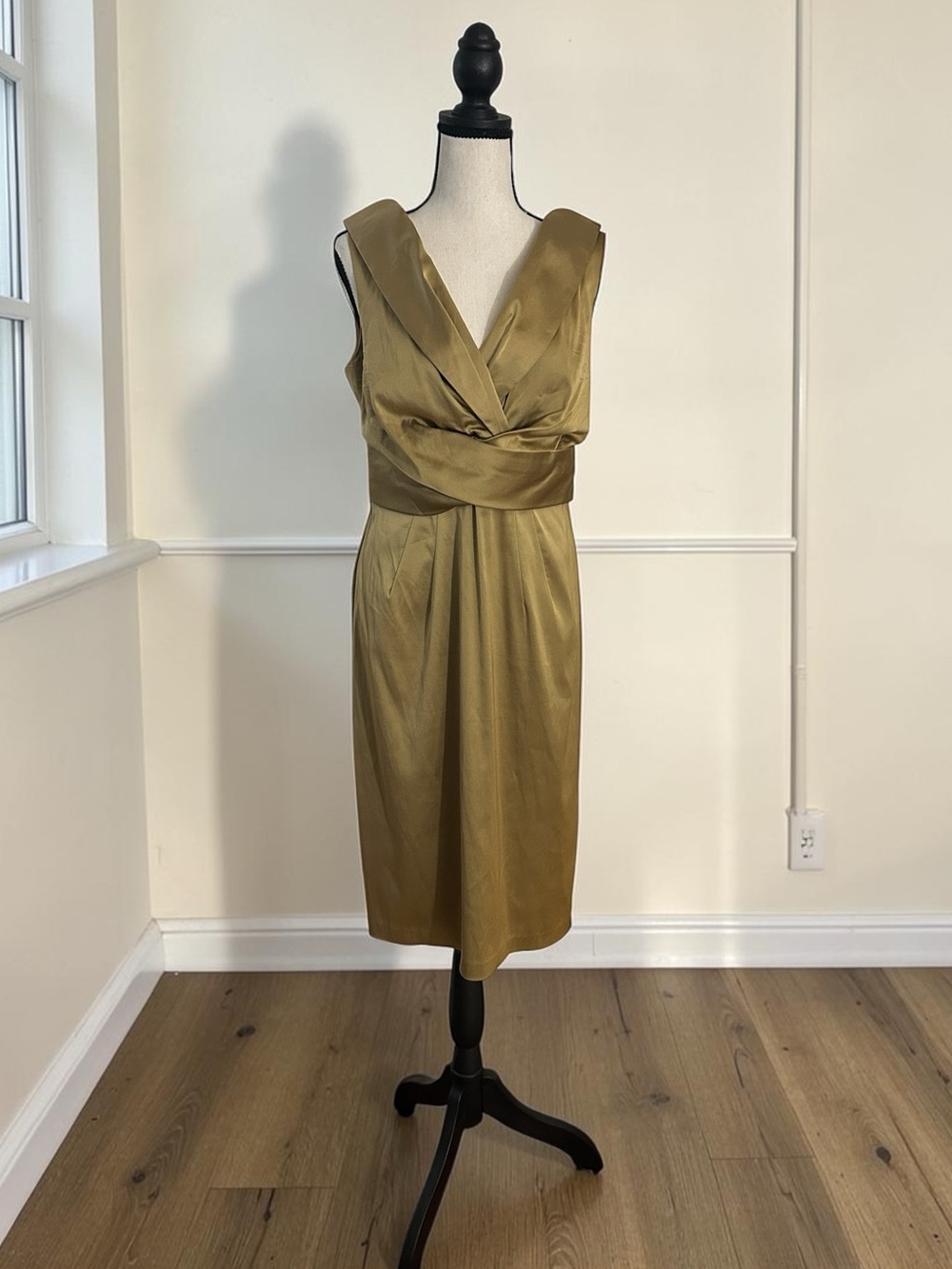 Donna Ricco New York Gold Dress 10